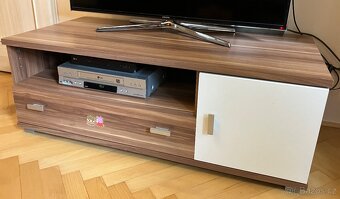 TV stolek - stůl pod TV Š 110 x H 55 x V 40cm - 2