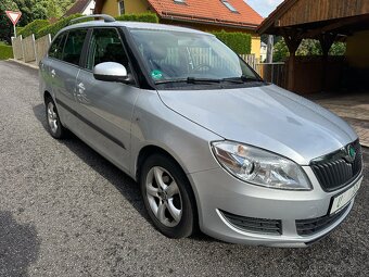 Fabia 2 kombi 1.2tsi klimatronik alu tempomat edice family - 2