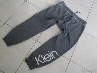 Calvin Klein paradni teplacky vel L-žena - 2