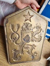 Znak, asi mosaz LEV kopyto na tisk lvů ČSSR raznice - 2