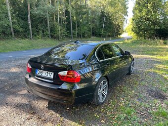 BMW E90 325d - 2