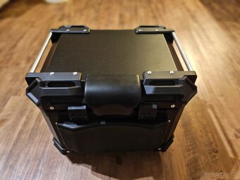Moto hliníkový kufr 36L - 2