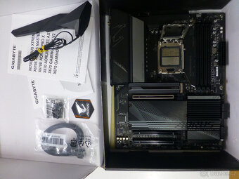 GIGABYTE X670 AORUS ELITE AX - 2