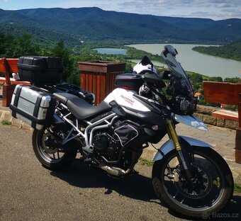 TRIUMPH TIGER 800 - 2