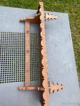 Stará dřevěná police - 2