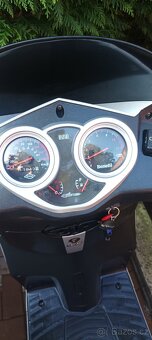 Scooter 125 Benelli - 2