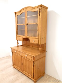 Selská zdobená kredenc - 2