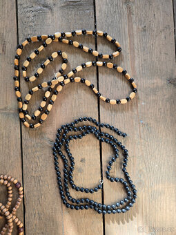 Staré korále a náhrdelníky - 2