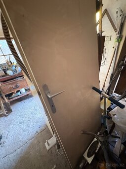 Dveře bílé 70cm levé - 2