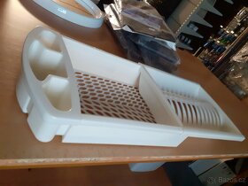 ODKAPÁVAČ NA NÁDOBÍ - 2