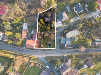 Prodej pozemku v obci Družec 1378m2, Praha - Západ. - 2
