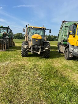 Predám JCB Fastrac 7230. Rok 2013 . Cca 21000mth. - 2