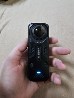 Kamera insta 360 x4 - 2
