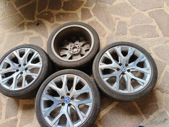 VW originál ALU R17 5x100 + 215/40/17 - 2