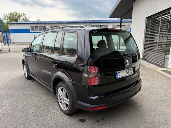 Volkswagen Touran CROSS 1.6 mpi - 2
