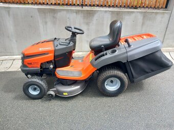 Prodám zahradní traktor Husqvarna CTH 173 17Hp Hydro - 2