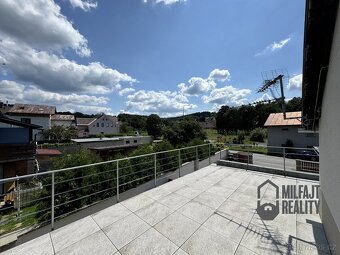 Pronájem bytu 2+1, 60 m2 , terasa, zahrada, parkování - Jabl - 2
