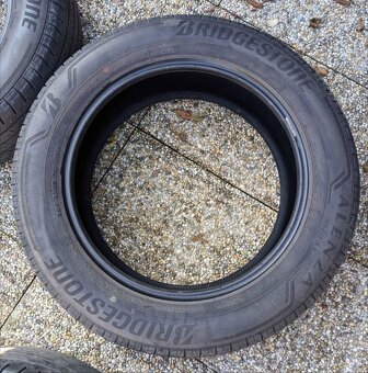 Pneu Bridgestone Alenza 225/60 R18 - 2