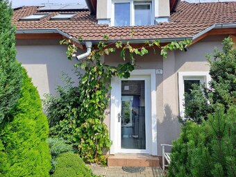 Prostorný 5+kk se zahradou a garáží na okraji Brna - 2