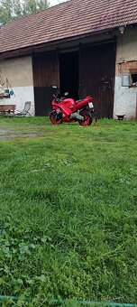 Honda CBR 600 f pc25 - 2