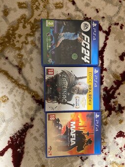 PlayStation 4 - 2