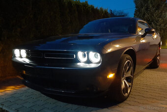 Dodge challenger - 2