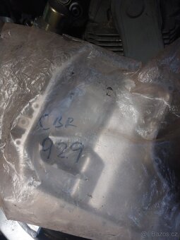 Honda cbr929 oil. Vana - 2