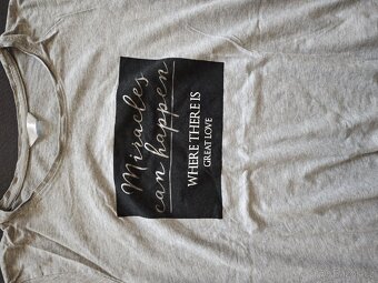 Šedé tričko s krátkým rukávem - 2