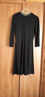 Nové černé šaty Calvin Klein S - 2