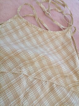 Bavlněné letní šaty s velkým  výstřihem na zádech - 2