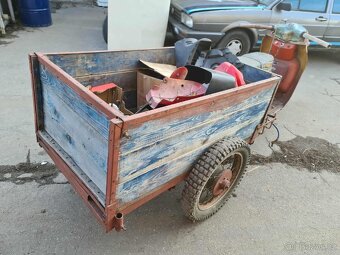 Tříkolka Manet - 2