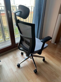 Kancelářská židle - 2