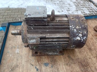 Elektromotor 2,2kw 1430ot 400v motor - 2