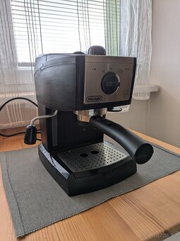 Espresso De’Longhi EC 156 B pákový kávovar - 2