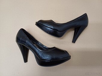Černé lodičky na platformě vel.36 - 2