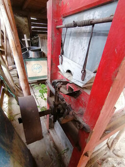 Prodám historický šroťák - 2