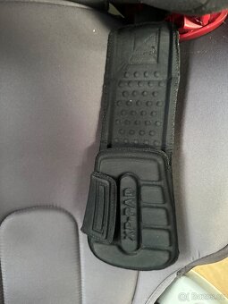 Autosedačka Britax Romer + podsedák ZDARMA - 2