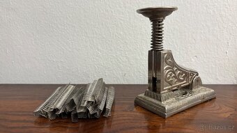 Zdobená Sešívačka - Historismus - 2