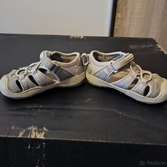 Keen detske sandalky Moxie stribrne vel. 22 - 2