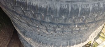 Pneu 225/70 R15C - 2