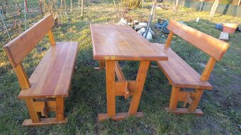 Stůl s lavicemi - 2