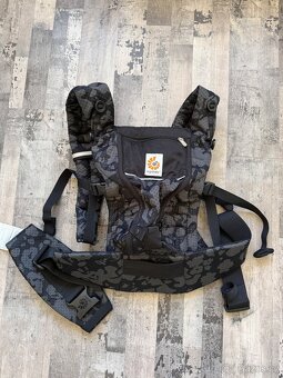 Nosítko zn. Ergobaby model Adapt - 2