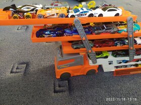Hotwheels HW MEGA HAULER - 2
