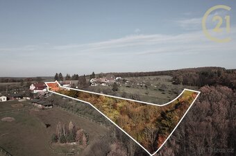 Exklusivní nabídka prodeje rodinného domu s pozemky v obc... - 2