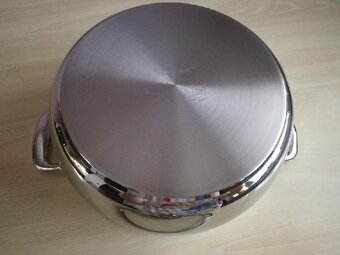 Tupperware PROFI hrnec s pokličkou 5,7 l - 2