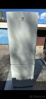 Lednička elektrolux - 2