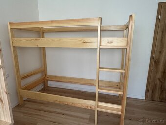Patrová postel masiv 90x200 - nová - 2