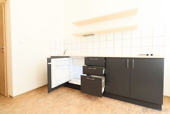 Pronájem, Byty 1+kk, 24m2 - Praha - Smíchov, ev.č. S2632 - 2