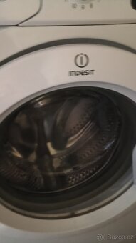 Pračka Indesit - 2