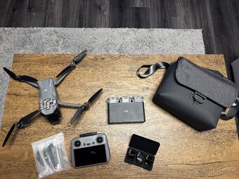 Prodám nevyužitý dron DJI AIR 3S Fly More Combo - 2